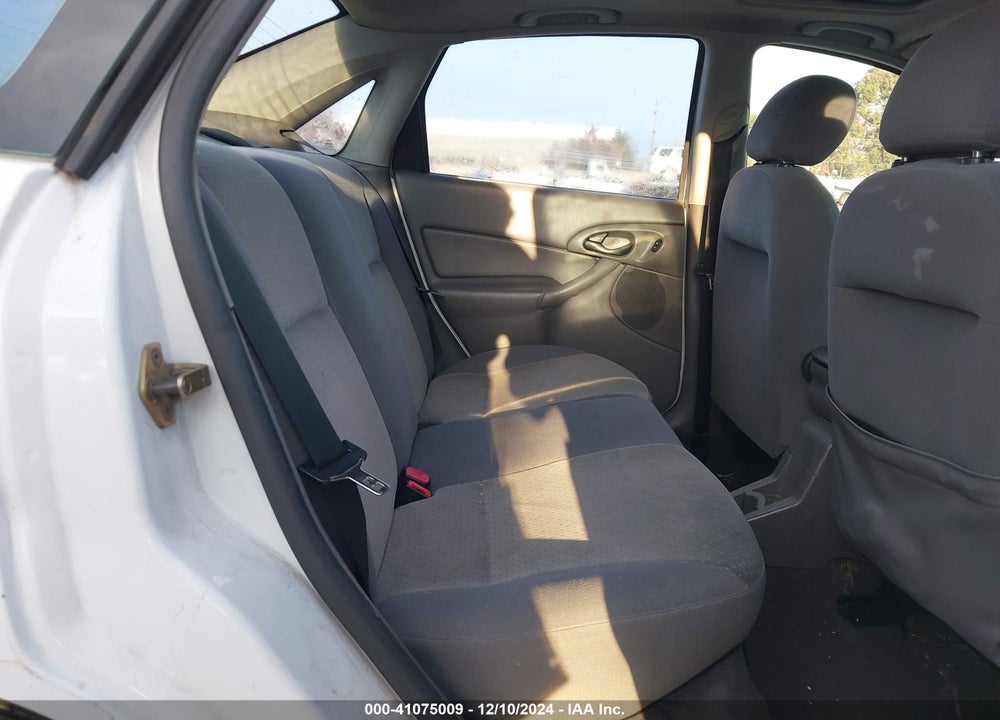 2004 FORD FOCUS ZTS VIN: 1FAHP38Z54W137835