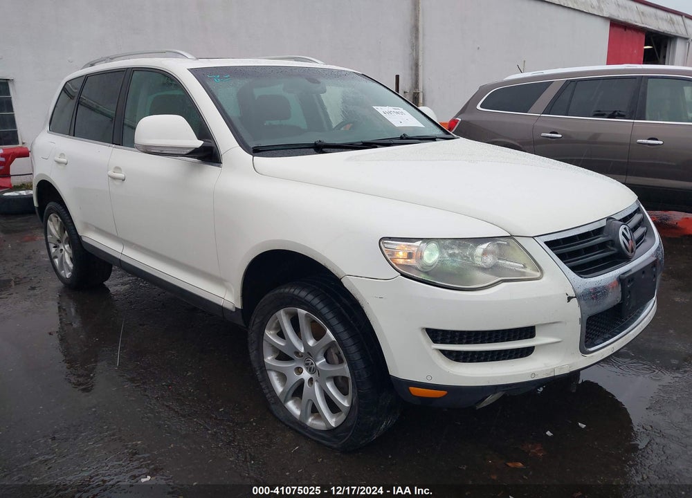 2009 VOLKSWAGEN TOUAREG 2 V6 TDI VIN: WVGFM77L99D037105