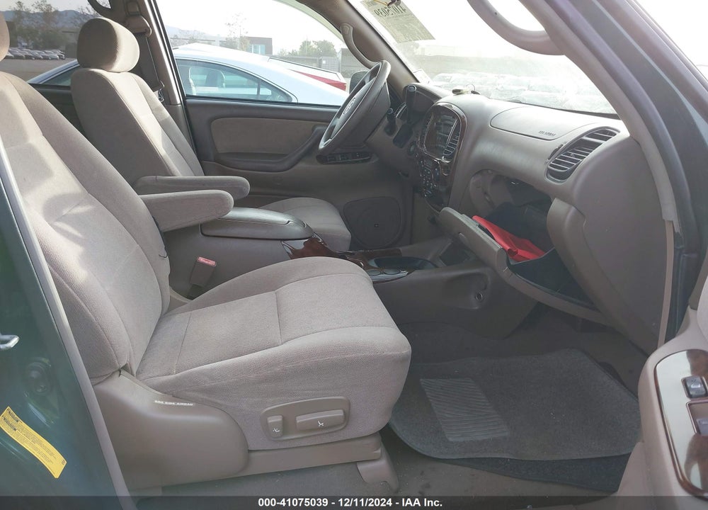 2004 TOYOTA SEQUOIA SR5 V8 VIN: 5TDZT34A94S209159