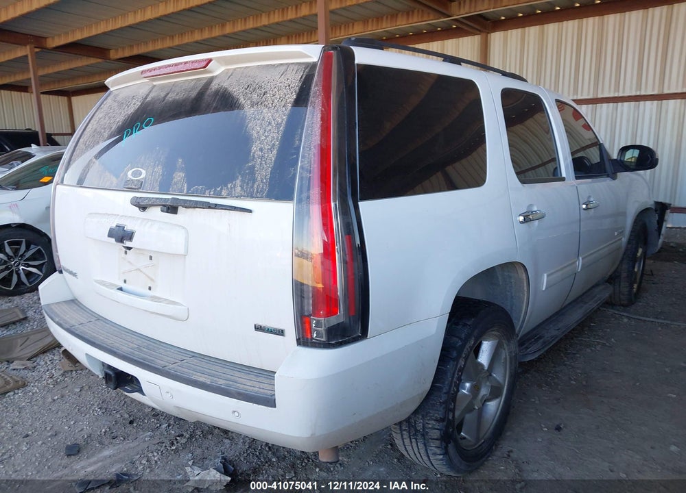 2011 CHEVROLET TAHOE LS VIN: 1GNSCAE06BR268913