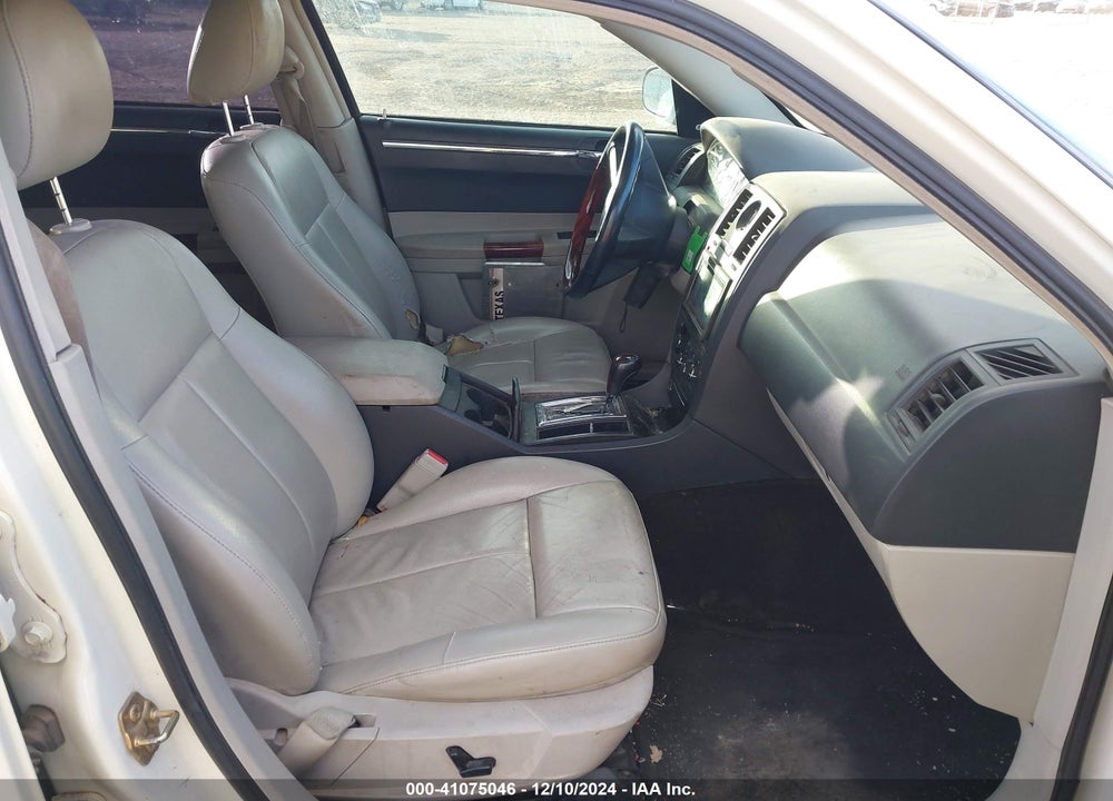 2006 CHRYSLER 300 TOURING VIN: 2C3KA53G96H510237