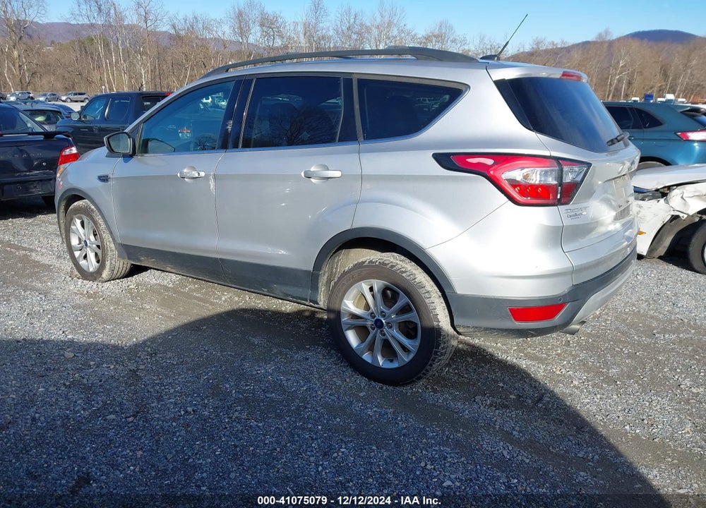 2017 FORD ESCAPE SE VIN: 1FMCU0GD0HUD27508