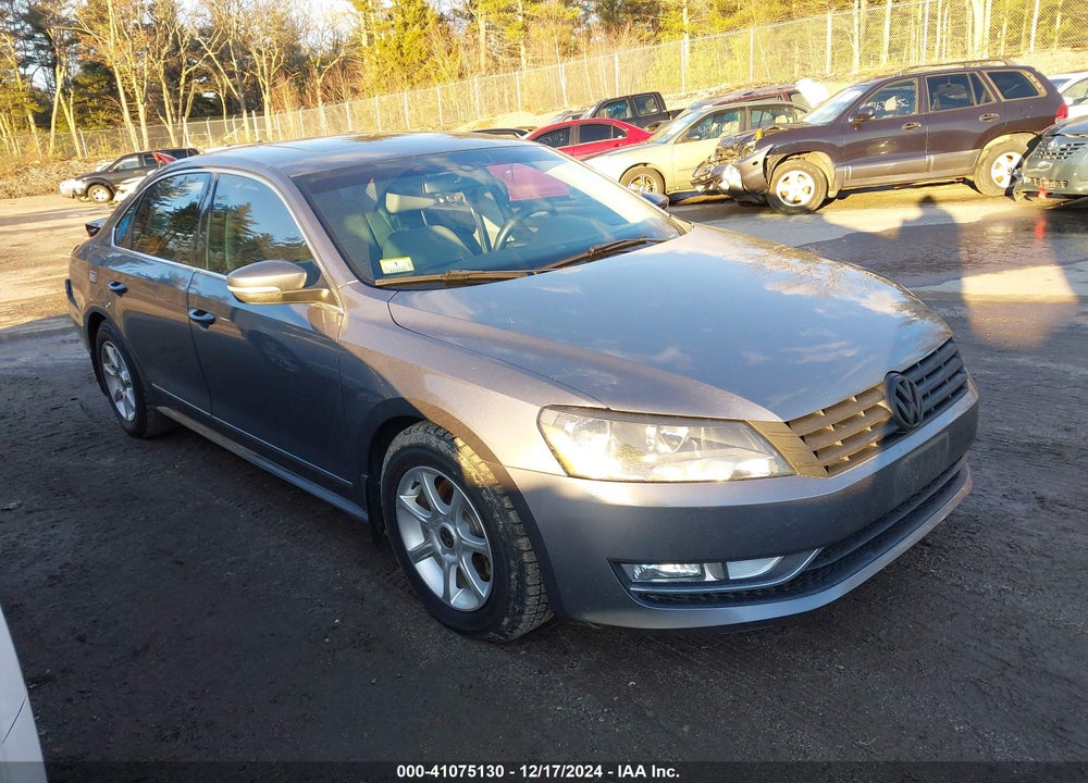 2014 VOLKSWAGEN PASSAT 2.0L TDI SE VIN: 1VWBN7A37EC091475