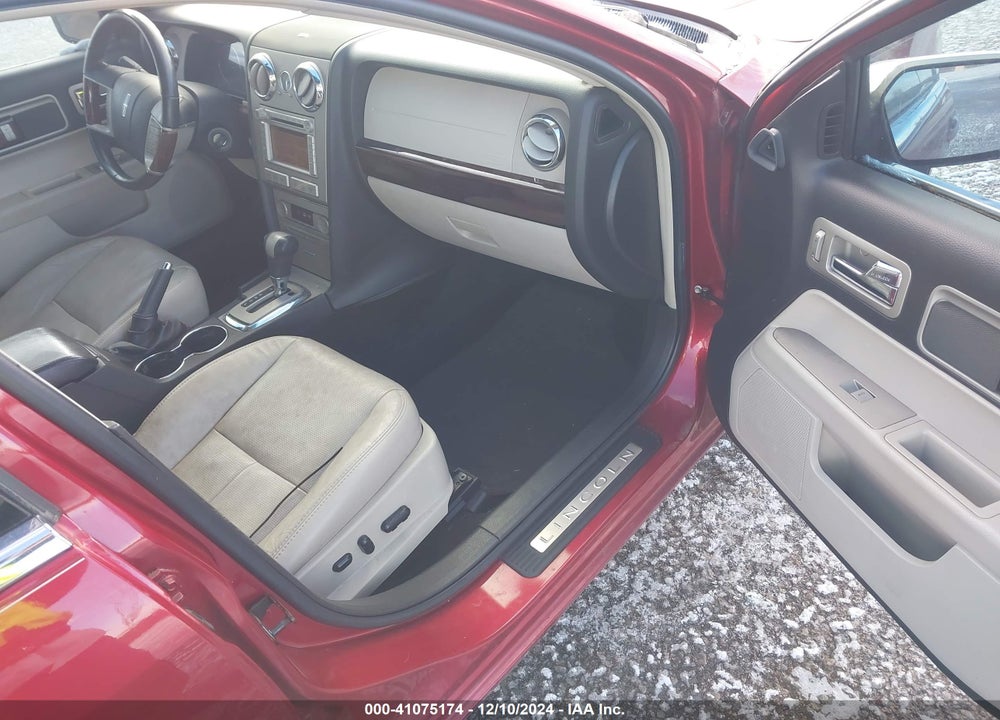2008 LINCOLN MKZ VIN: 3LNHM28T28R604061