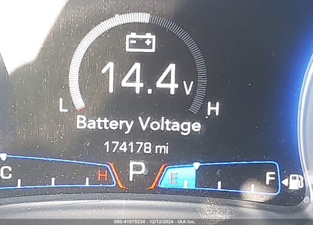 2015 CHRYSLER 300 VIN: 2C3CCAAG0FH920693