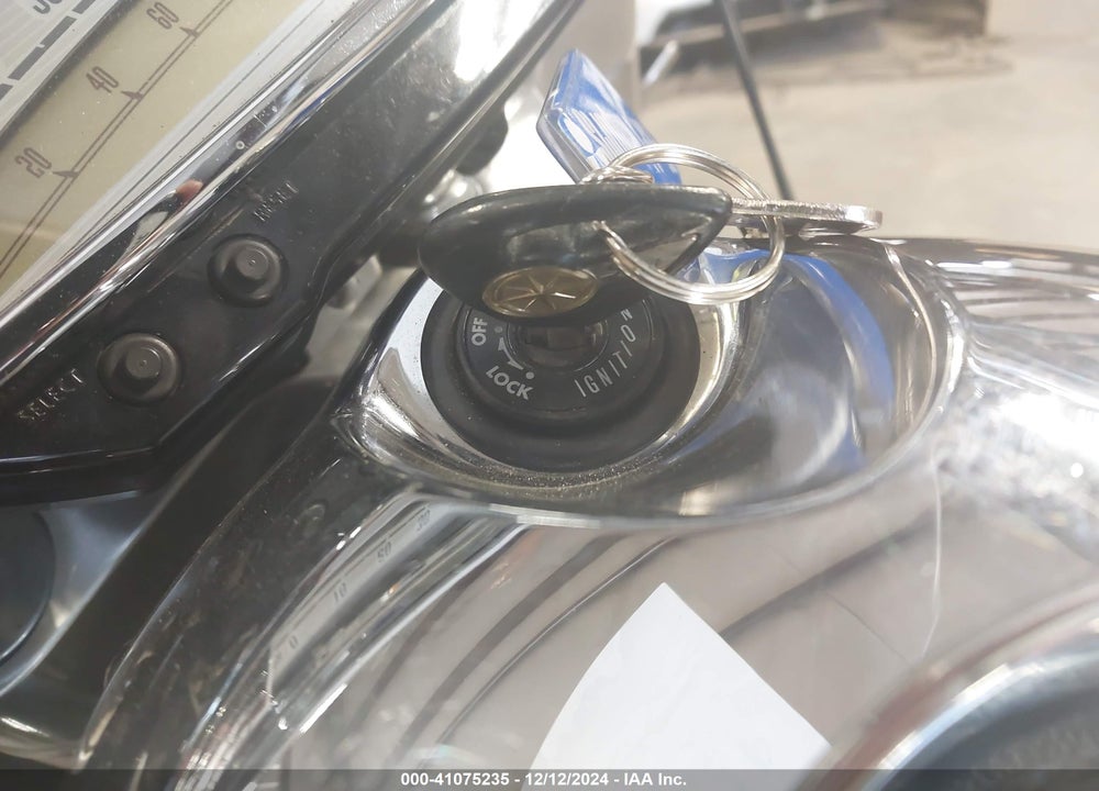 2005 YAMAHA XVZ13 CT VIN: JYAVP18E85A000834