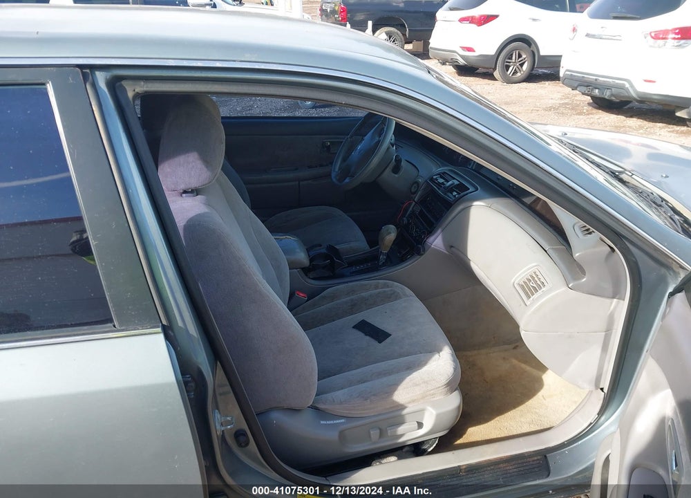 2002 TOYOTA AVALON XL VIN: 4T1BF28B62U203720