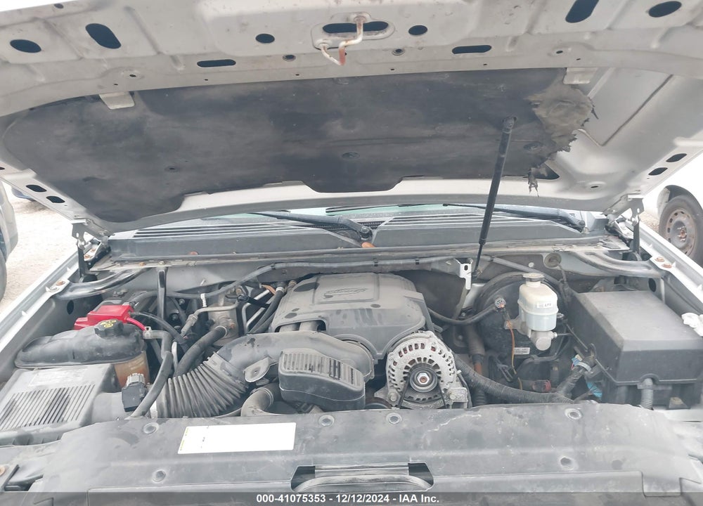 2011 CHEVROLET SUBURBAN 1500 LTZ VIN: 1GNSCKE01BR196931