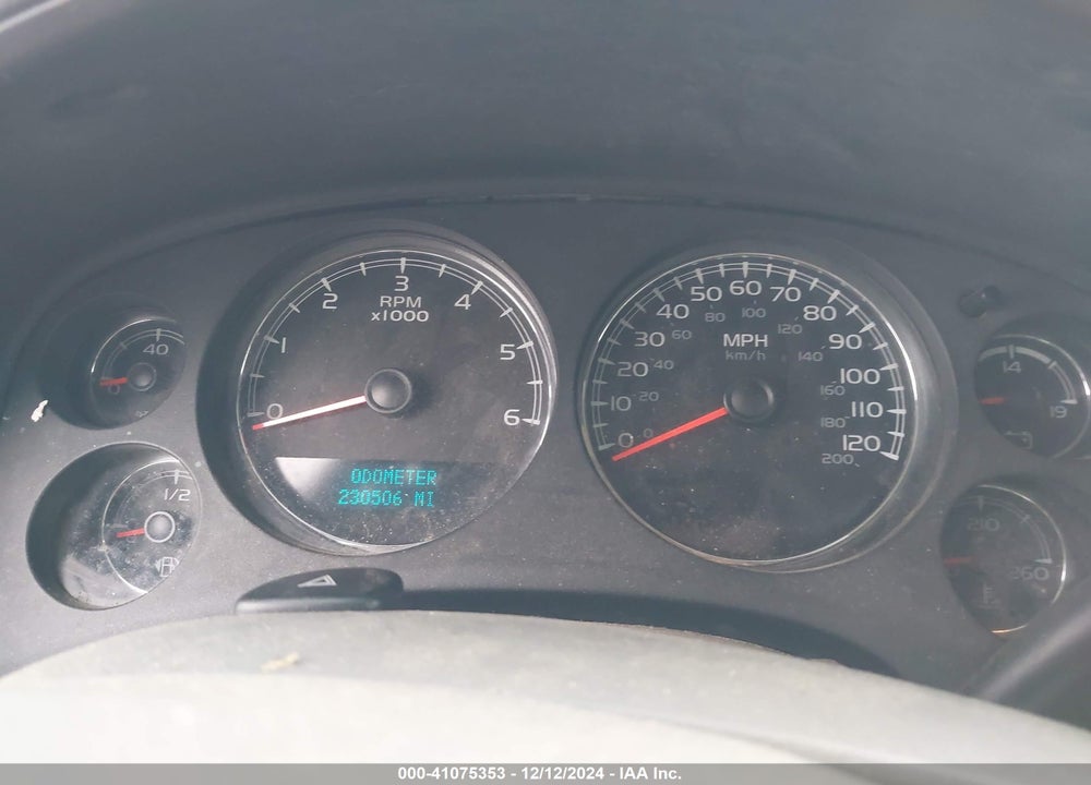2011 CHEVROLET SUBURBAN 1500 LTZ VIN: 1GNSCKE01BR196931