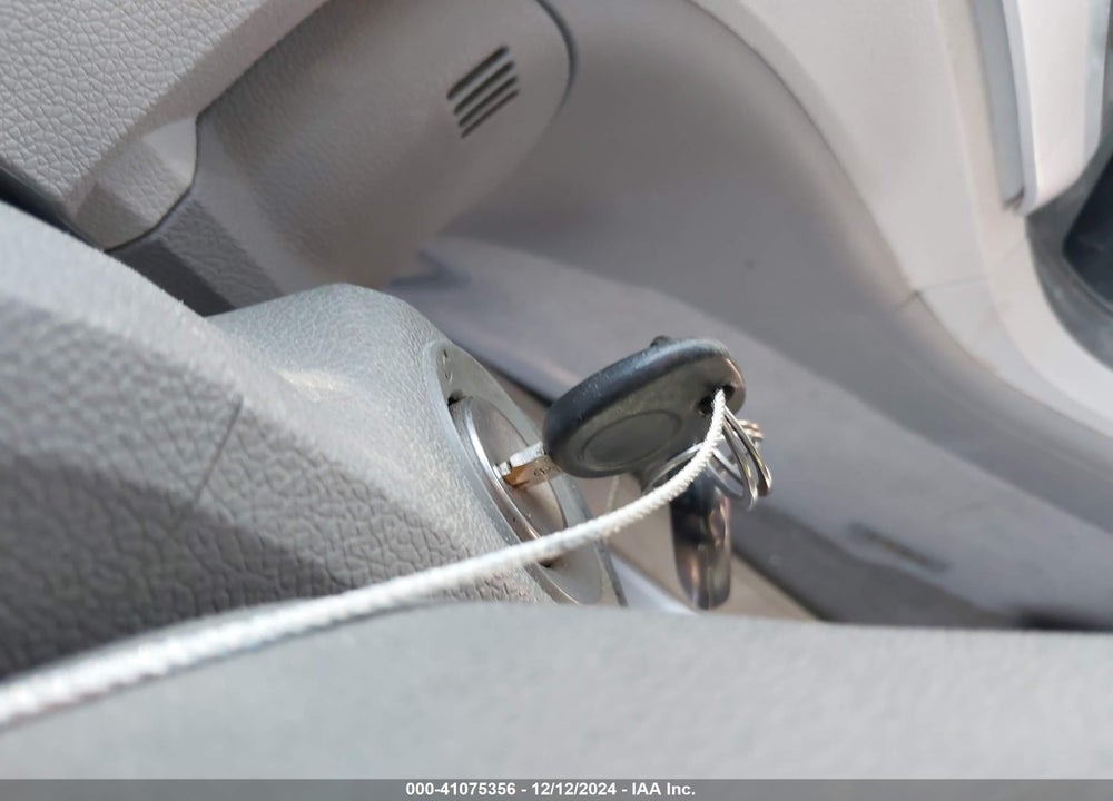 2011 CHEVROLET TRAVERSE LS VIN: 1GNKVEED4BJ195009