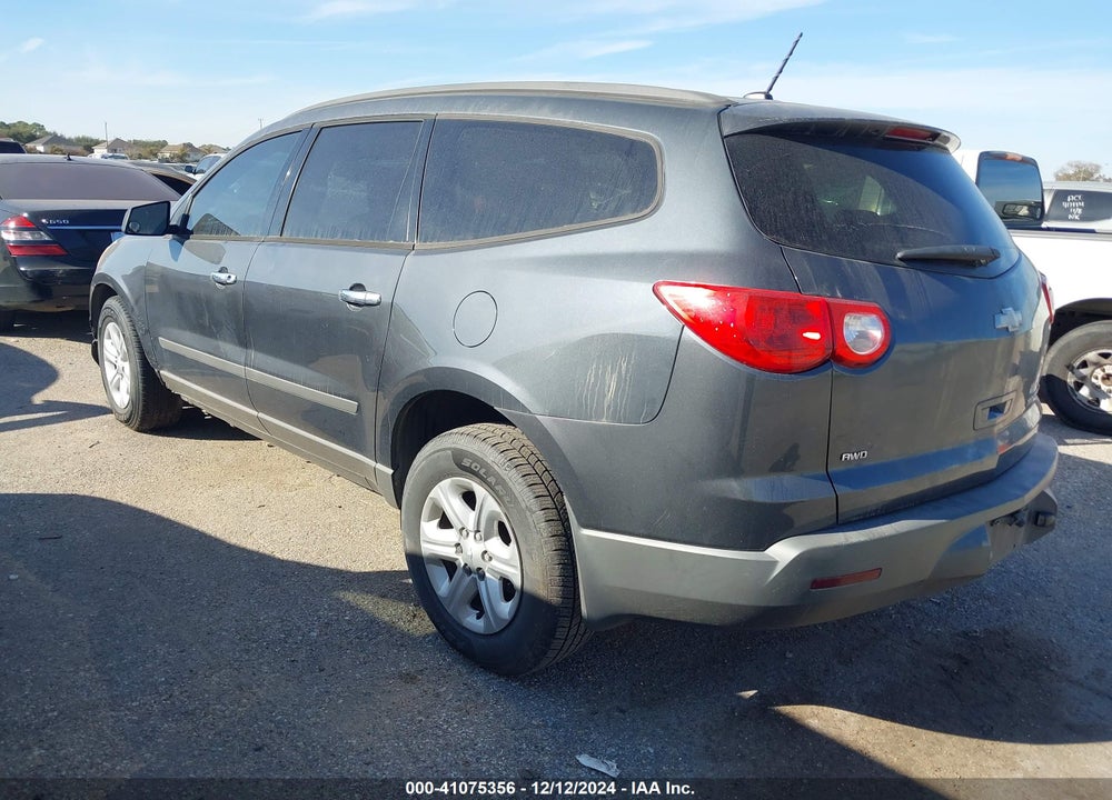 2011 CHEVROLET TRAVERSE LS VIN: 1GNKVEED4BJ195009