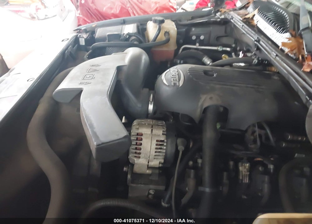 2002 GMC YUKON SLE VIN: 1GKEC13V92R174629