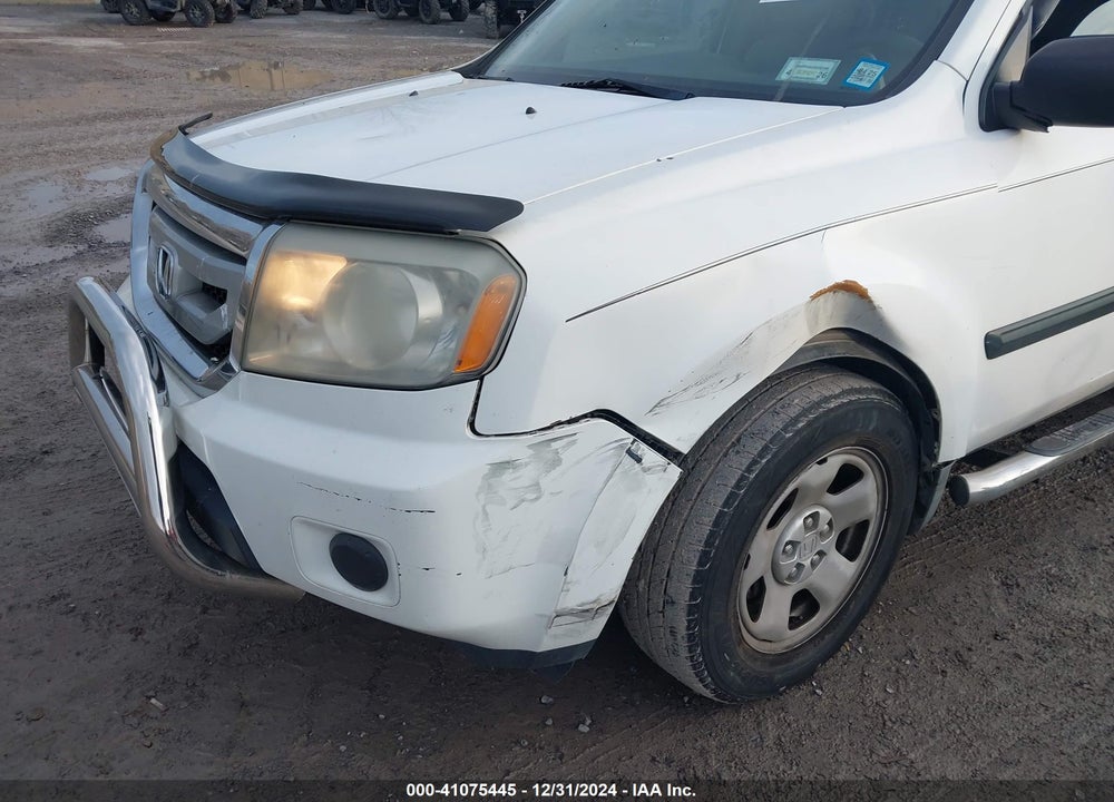 2010 HONDA PILOT LX VIN: 5FNYF4H23AB006330