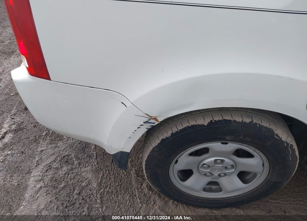 2010 HONDA PILOT LX VIN: 5FNYF4H23AB006330