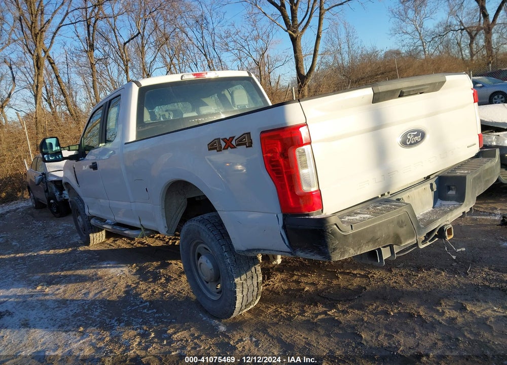 2017 FORD F-250 XL VIN: 1FT7X2B63HEB93640
