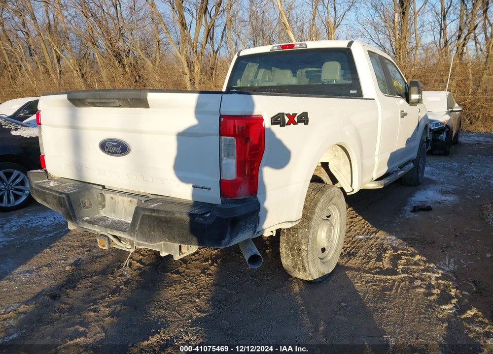2017 FORD F-250 XL VIN: 1FT7X2B63HEB93640