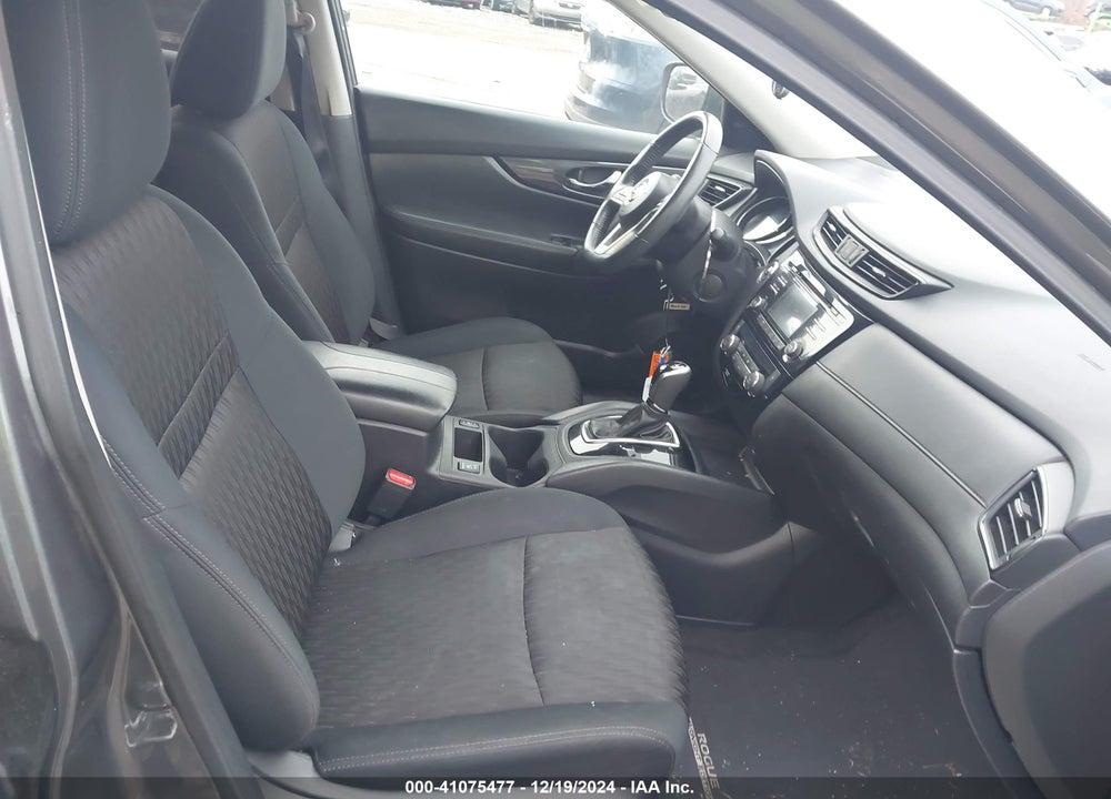2017 NISSAN ROGUE SV VIN: 5N1AT2MVXHC819634