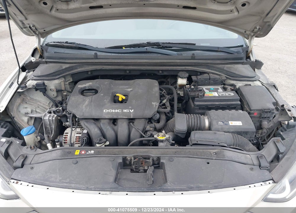 2018 HYUNDAI ELANTRA SE VIN: 5NPD74LF2JH260991