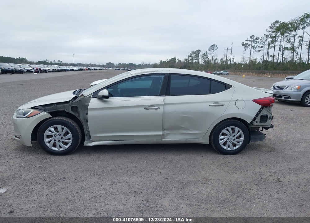 2018 HYUNDAI ELANTRA SE VIN: 5NPD74LF2JH260991