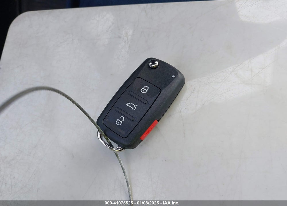 2015 VOLKSWAGEN JETTA 1.8T SE VIN: 3VWD17AJ5FM268950