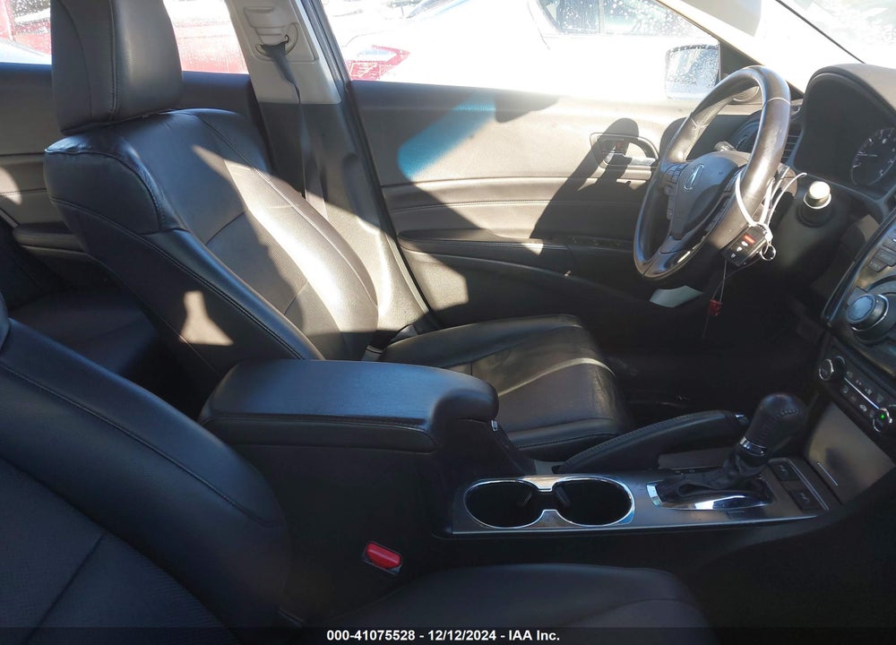 2013 ACURA ILX 2.0L VIN: 19VDE1F72DE011794