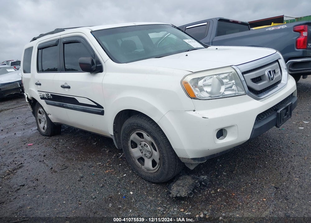 2011 HONDA PILOT LX VIN: 5FNYF3H2XBB038123