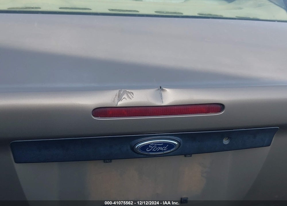 2005 FORD FOCUS ZX4 VIN: 1FAFP34N85W107997