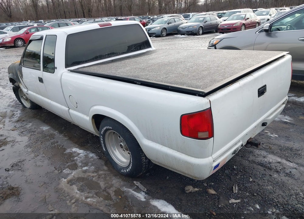 1995 CHEVROLET S TRUCK S10 VIN: 1GCCS1949S8260291