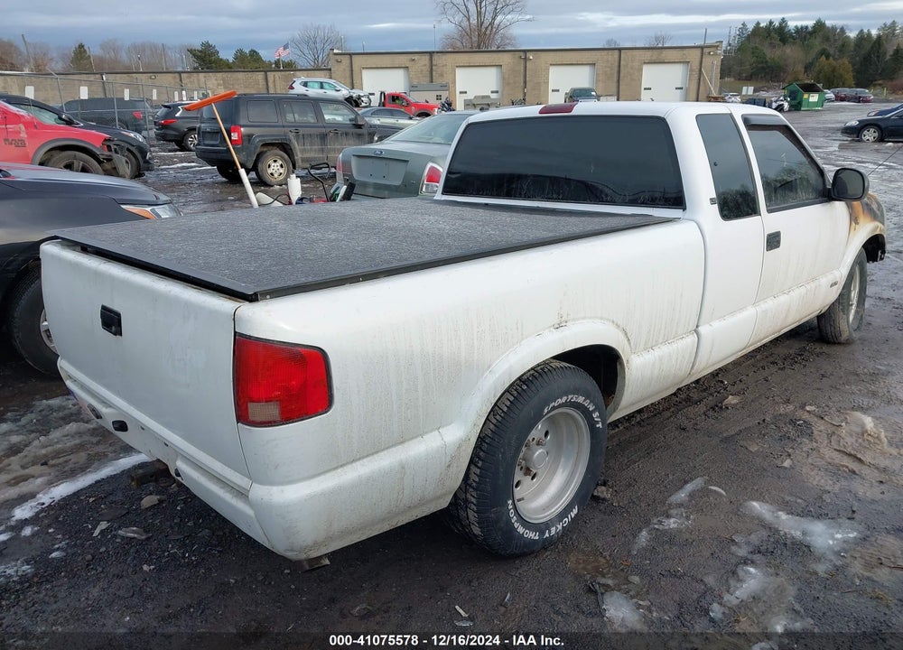 1995 CHEVROLET S TRUCK S10 VIN: 1GCCS1949S8260291