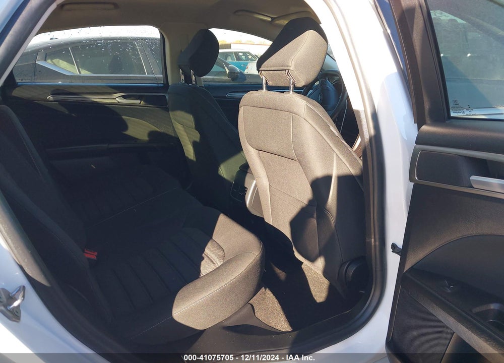 2020 FORD FUSION SE VIN: 3FA6P0HD9LR258900