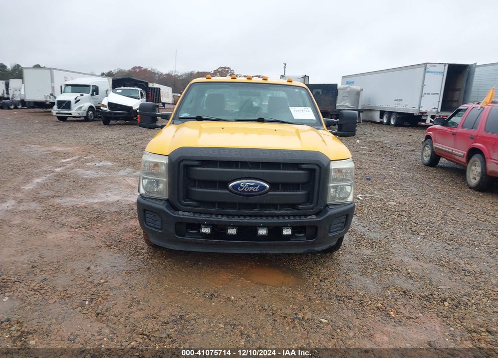 2011 FORD F-350 CHASSIS XL VIN: 1FD8W3G66BEC71191