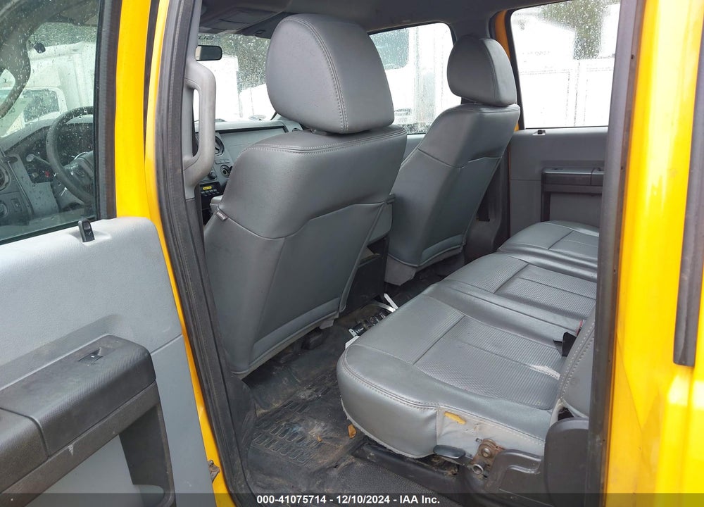 2011 FORD F-350 CHASSIS XL VIN: 1FD8W3G66BEC71191