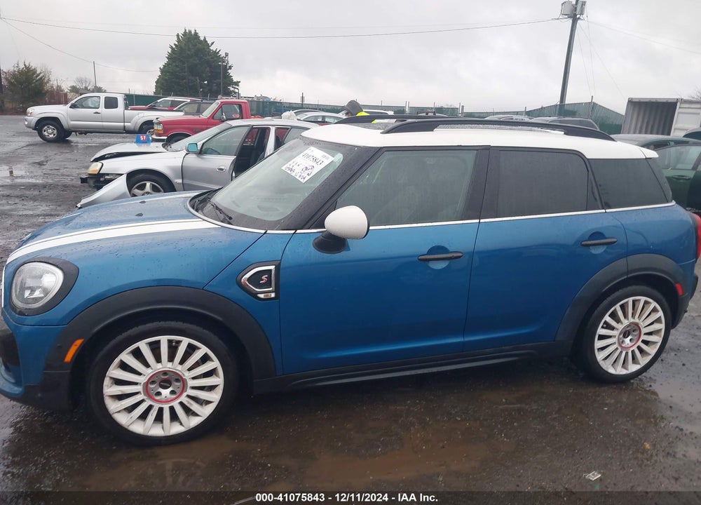2017 MINI COUNTRYMAN COOPER S VIN: WMZYT3C39H3D99067