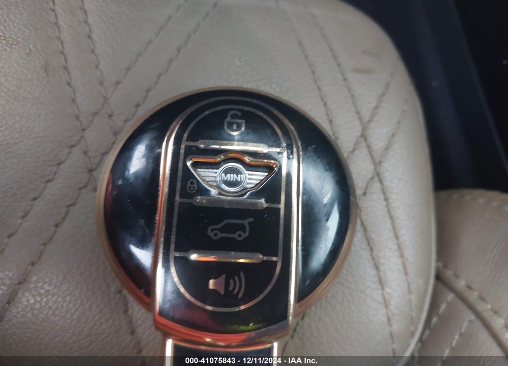 2017 MINI COUNTRYMAN COOPER S VIN: WMZYT3C39H3D99067