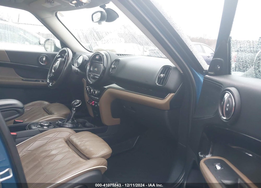 2017 MINI COUNTRYMAN COOPER S VIN: WMZYT3C39H3D99067