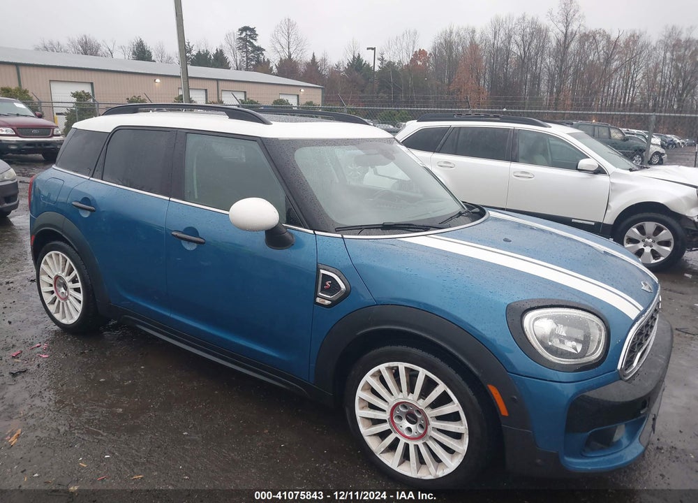 2017 MINI COUNTRYMAN COOPER S VIN: WMZYT3C39H3D99067