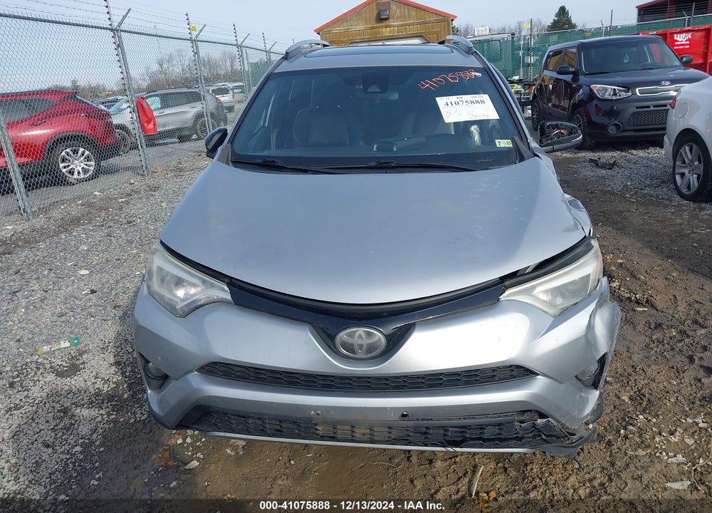 2017 TOYOTA RAV4 SE VIN: 2T3JFREV4HW609353