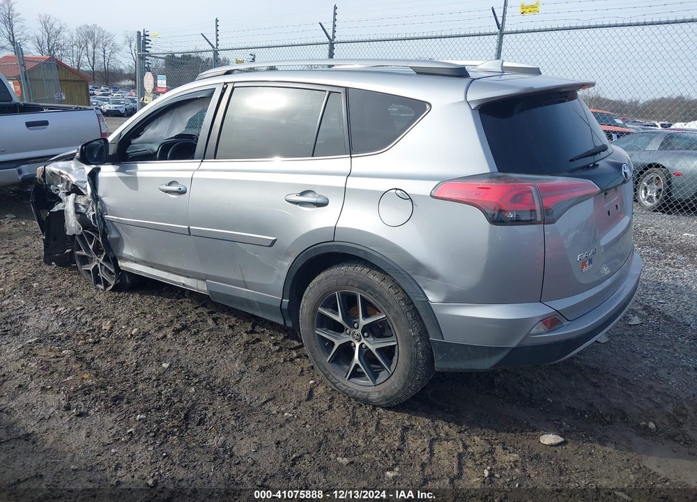 2017 TOYOTA RAV4 SE VIN: 2T3JFREV4HW609353