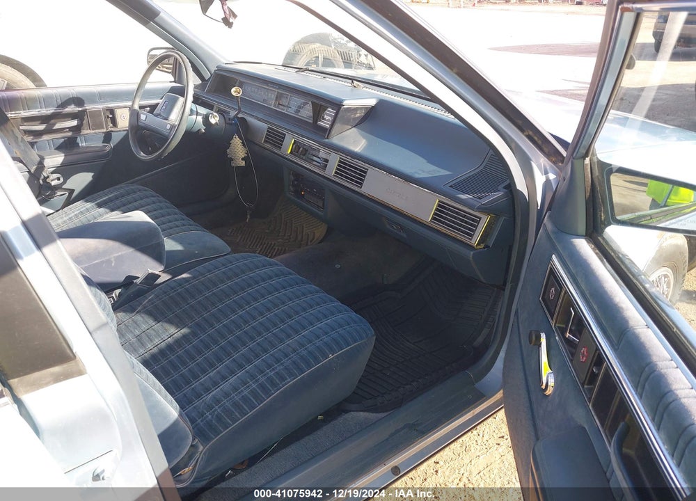 1989 OLDSMOBILE DELTA 88 ROYALE VIN: 1G3HN54C6KH305030