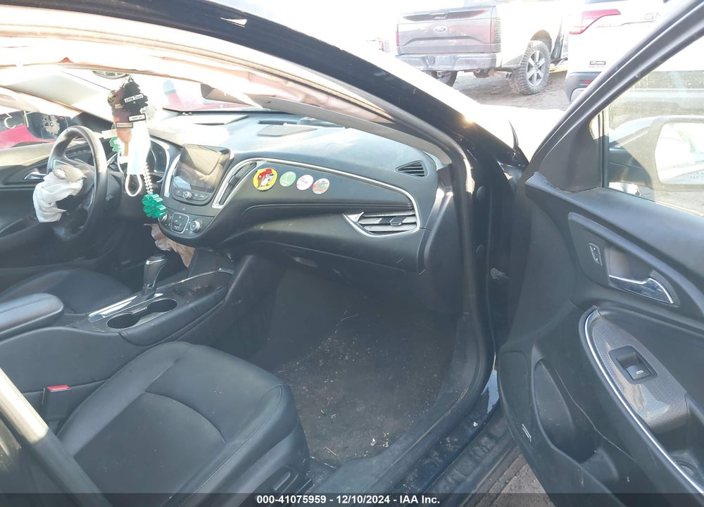 2017 CHEVROLET MALIBU VIN: 1G1ZE5ST3HF227052