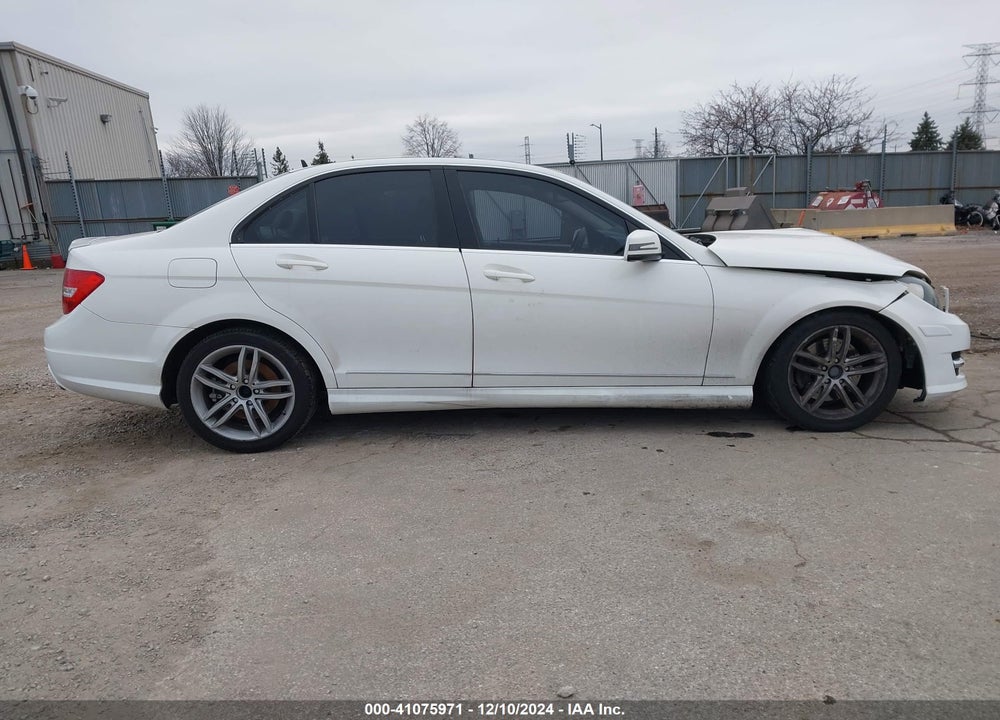 2014 MERCEDES-BENZ C 300 LUXURY 4MATIC/SPORT 4MATIC VIN: WDDGF8AB8EG179145