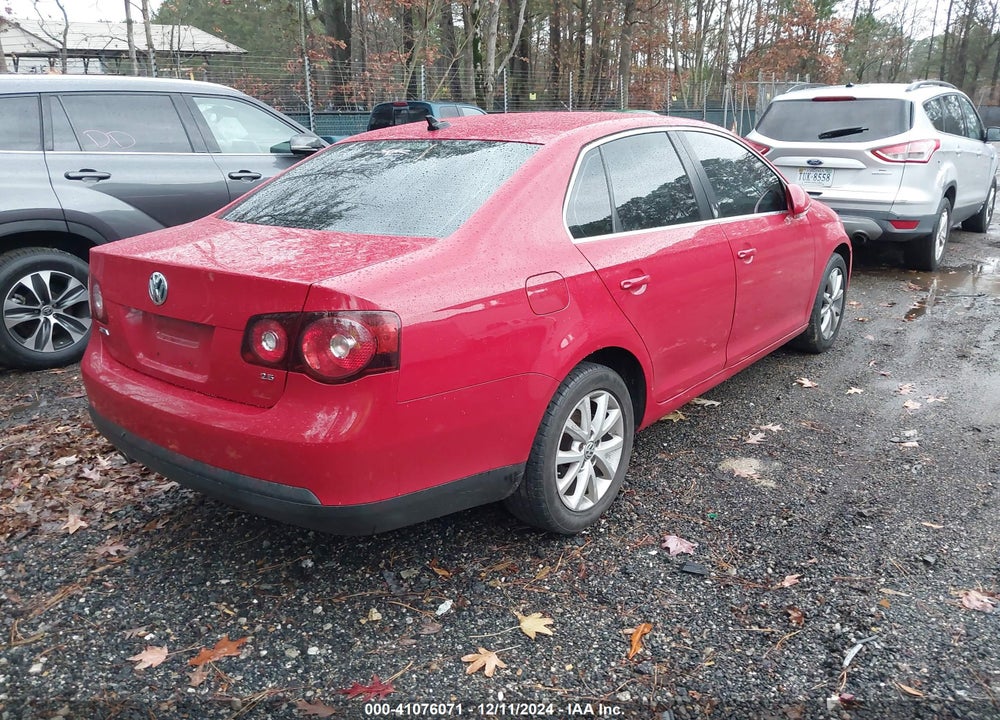 2010 VOLKSWAGEN JETTA SE VIN: 3VWRZ7AJ5AM015022