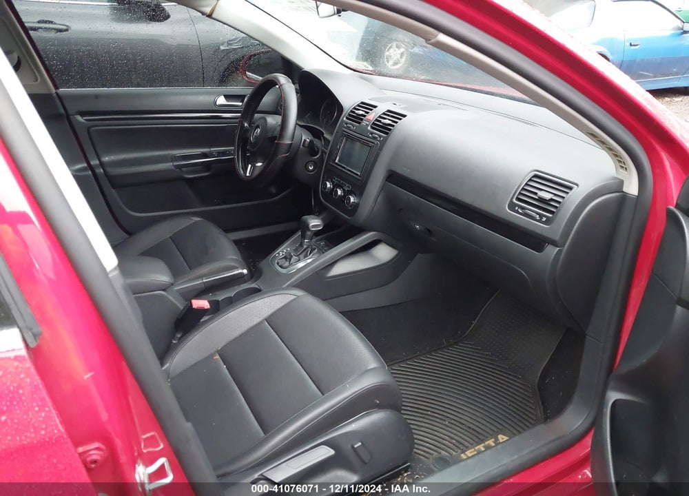 2010 VOLKSWAGEN JETTA SE VIN: 3VWRZ7AJ5AM015022