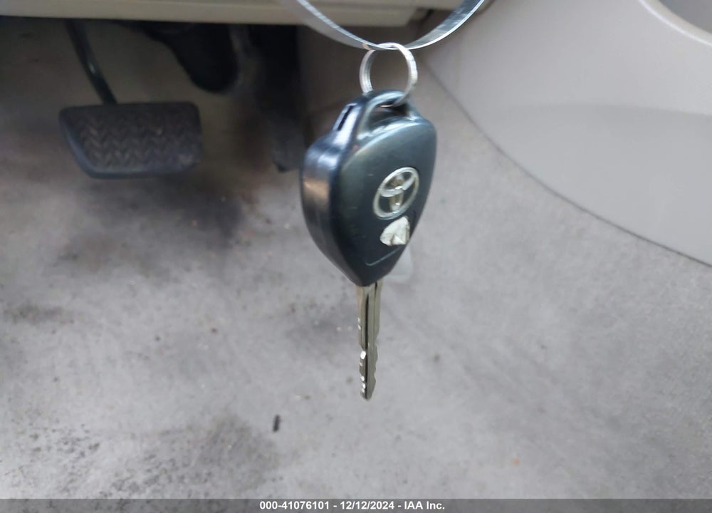 2007 TOYOTA CAMRY LE VIN: 4T1BE46K17U140423