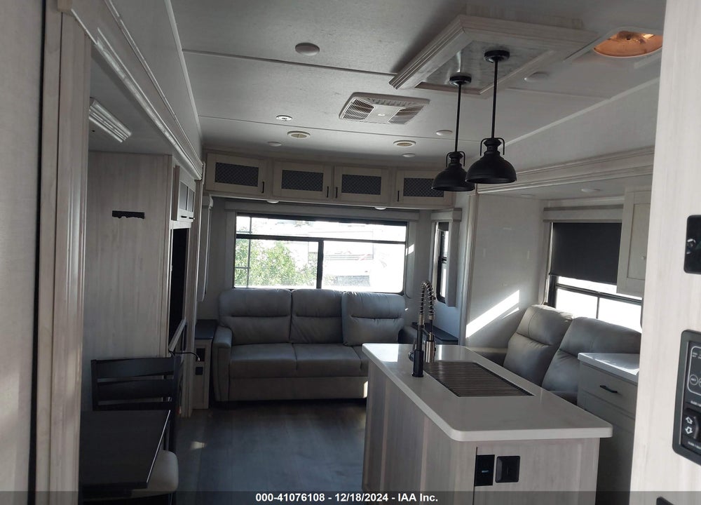 2021 FOREST RIVER TANDERA TRAVEL TRAILER VIN: 5ZT3TD4B8M9010184