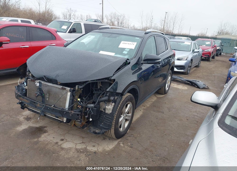 2014 TOYOTA RAV4 XLE VIN: 2T3RFREV1EW174810