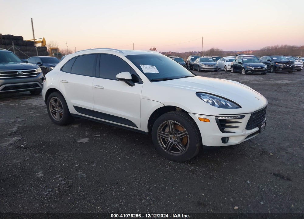 2015 PORSCHE MACAN S VIN: WP1AB2A53FLB53319
