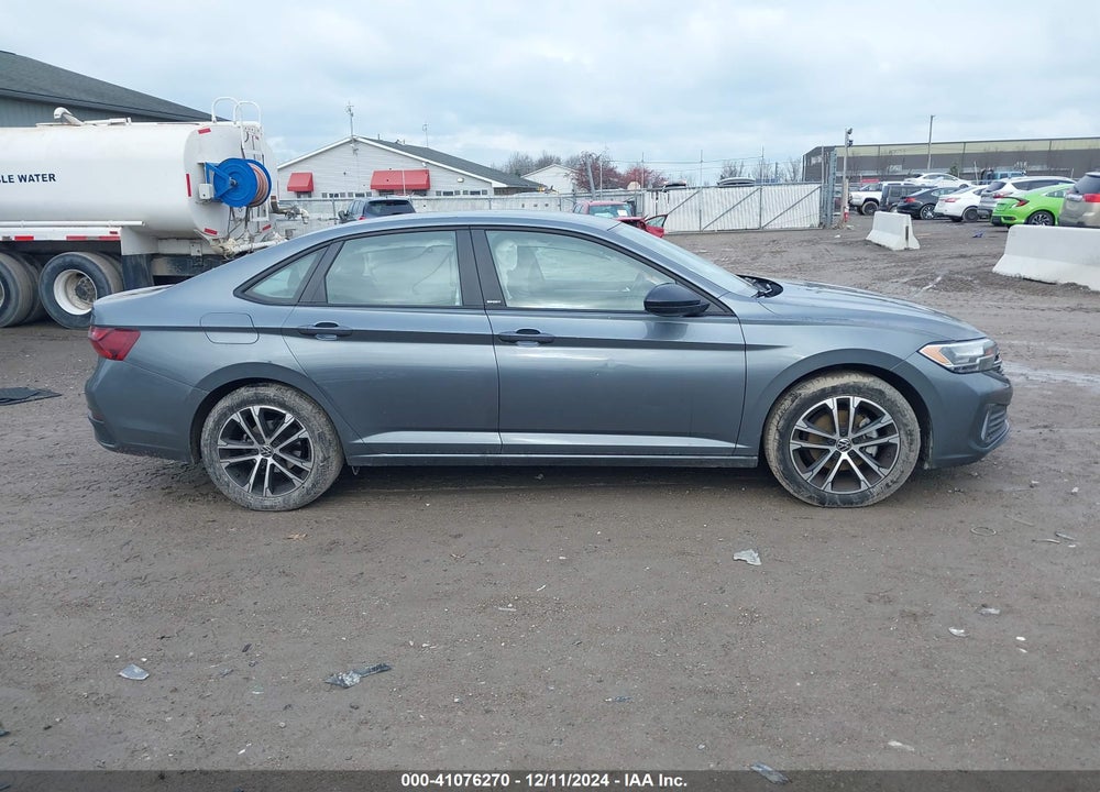 2024 VOLKSWAGEN JETTA VIN: 3VWAM7BU8RM008744