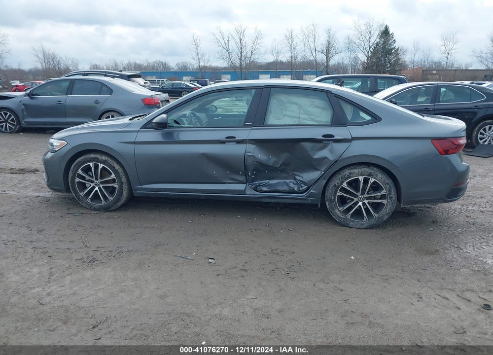 2024 VOLKSWAGEN JETTA VIN: 3VWAM7BU8RM008744