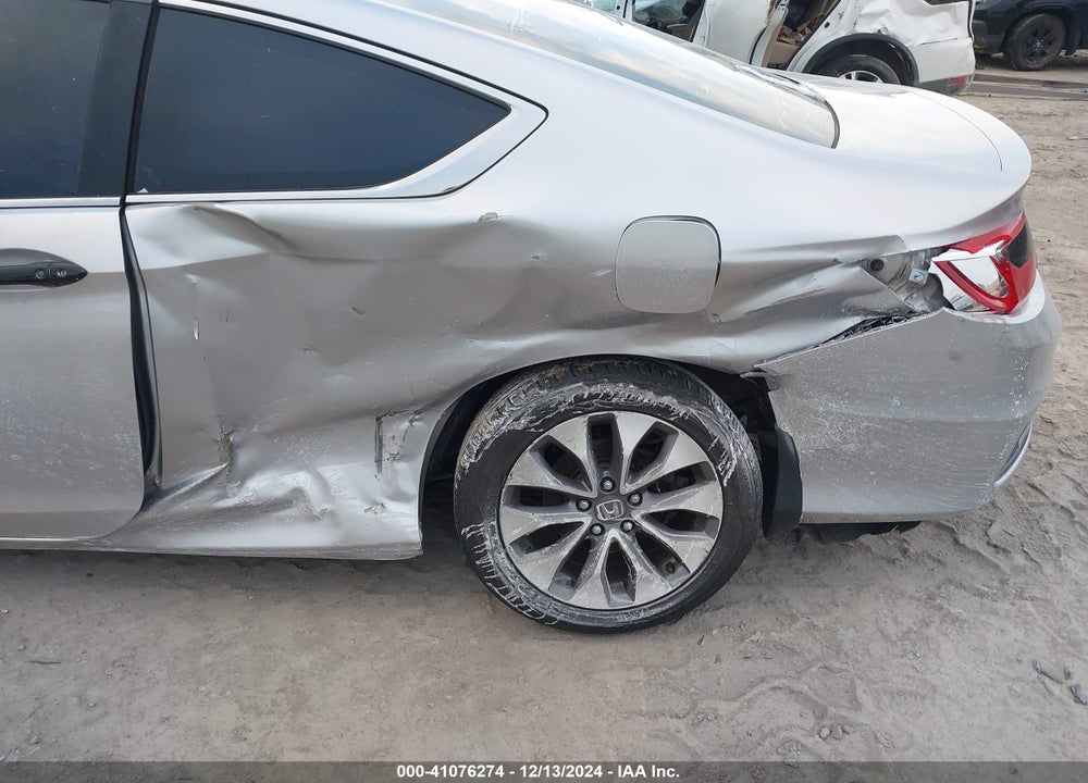 2015 HONDA ACCORD EX VIN: 1HGCT1B71FA009184